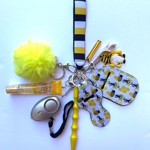 Bee 🐝 Gnomes Safety Keychain Limited Edition